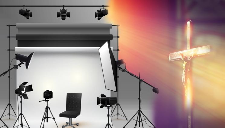 църква - СЪВСЕМ ИЗЧАТКА: Италиански красавец заряза модата и стана монах (ВИДЕО+СНИМКИ)