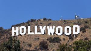 Холивудският надпис разположен на хълмовете над Лос Анджелис и превърнал