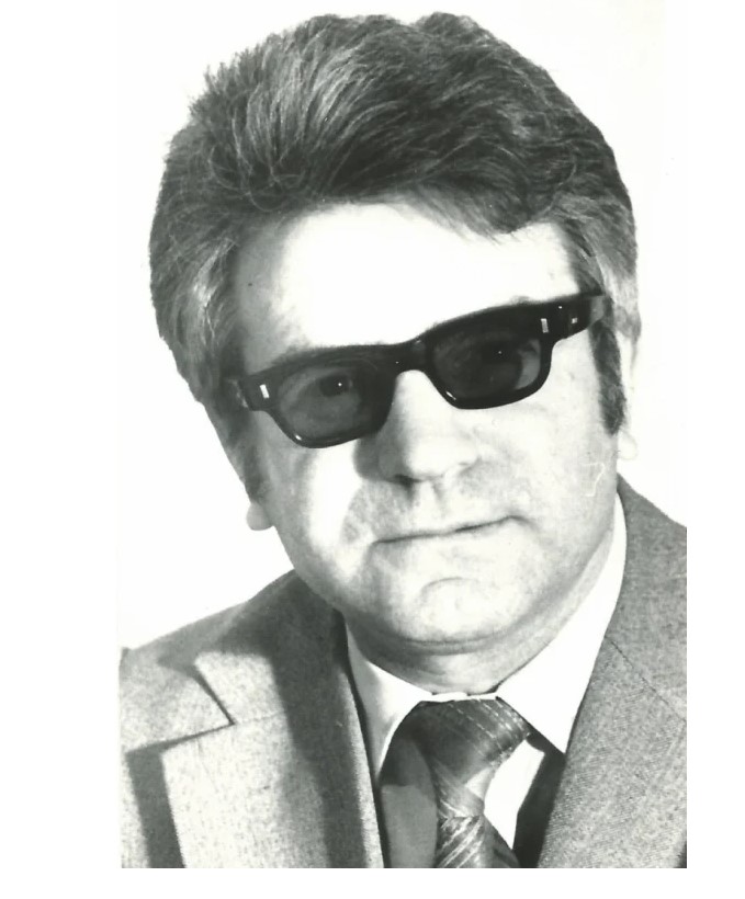 Борислав Ценов