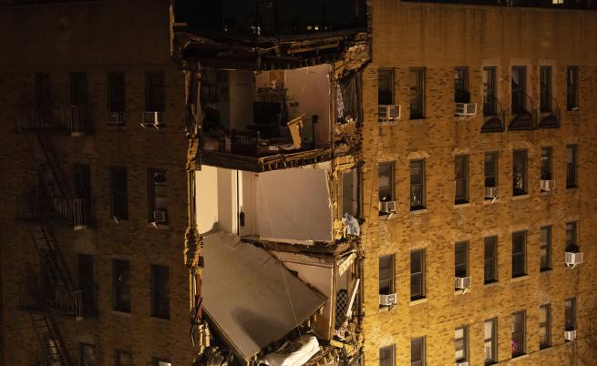 Част от седеметажна жилищна сграда в Ню Йорк се срути (ВИДЕО/СНИМКИ)