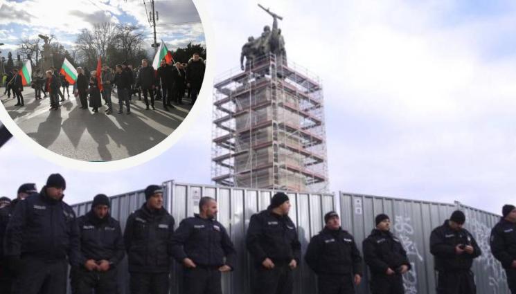 паметник на съветската армия - СЛЕД СТАРТА НА ДЕМОНТАЖА: Денонощна охрана на МОЧА