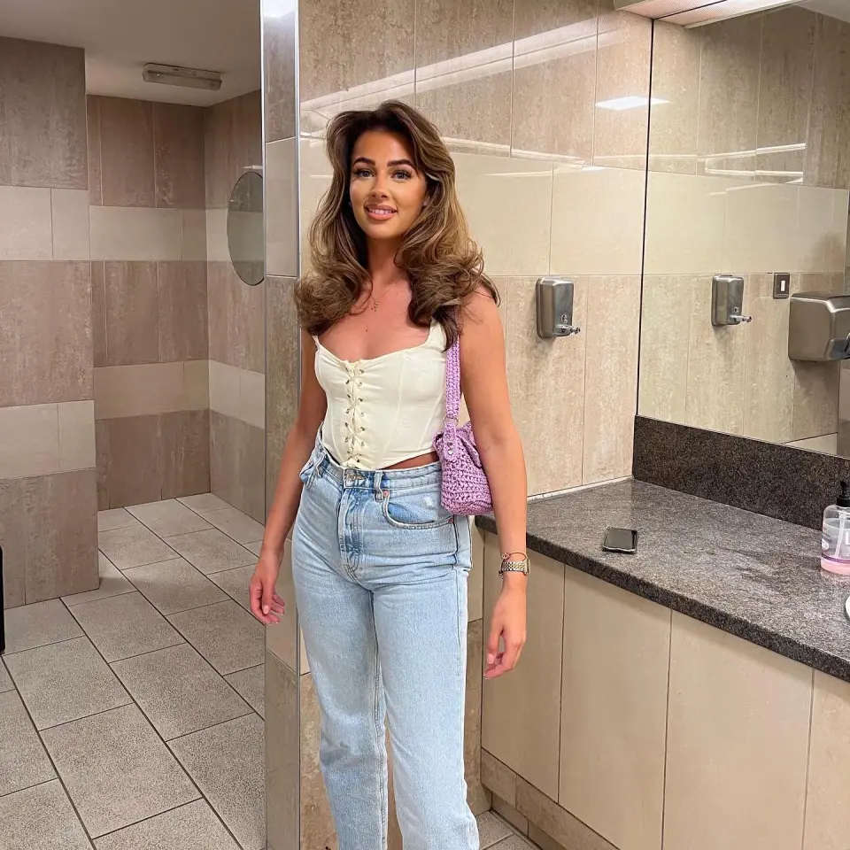 секси надзирателка