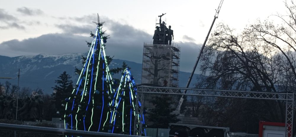 Паметника на Съветската армия