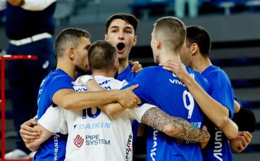Хубава победа над Динамо Букурещ зарадвала феновете в зала Левски