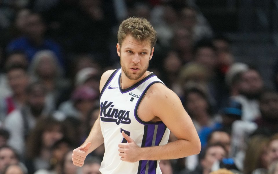 Sasha making a splash right off the bench!