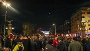 Леко напрежение между граждани и полиция пред Паметника на Съветската