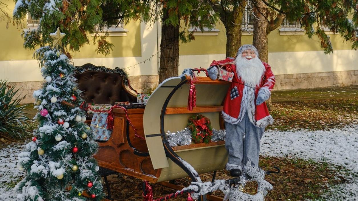 Плевен посреща Коледа с концерти, филмов маратон и 100-годишна шейна