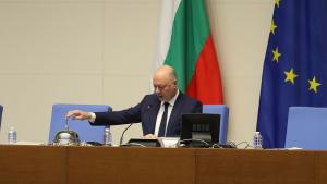 Парламентарната група на Продължаваме Промяната – Демократична България внасяискане за