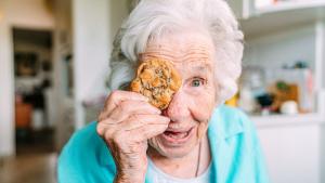 101 годишна британка отпразнува поредния си рожден ден и разкри тайната
