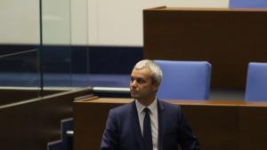 Председателят на парламентарната група ПГ на Възраждане Костадин Костадинов излезе