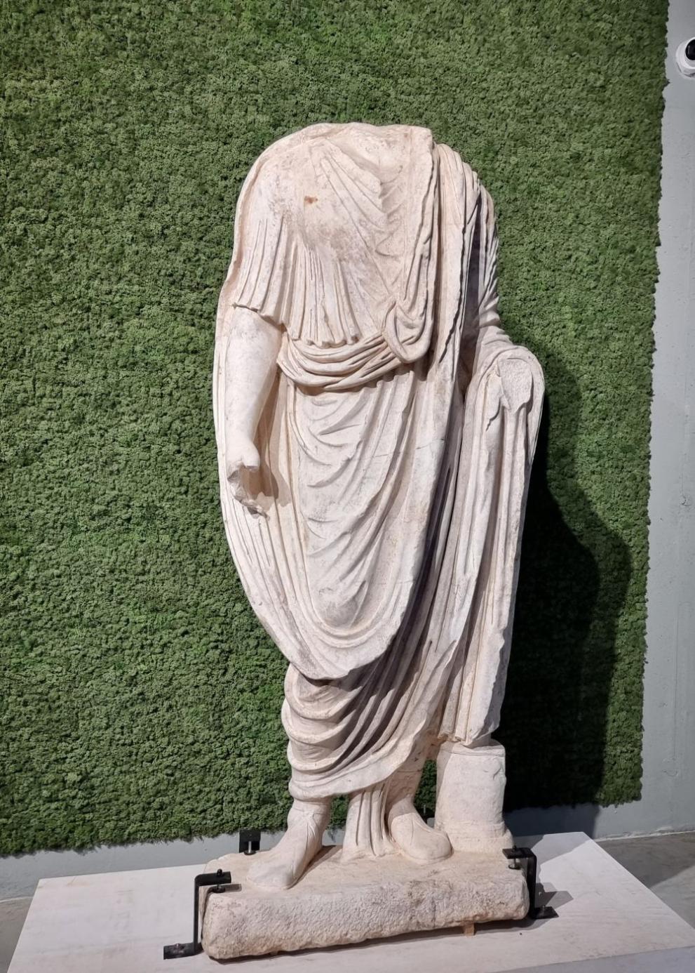  Хераклея Синтика 