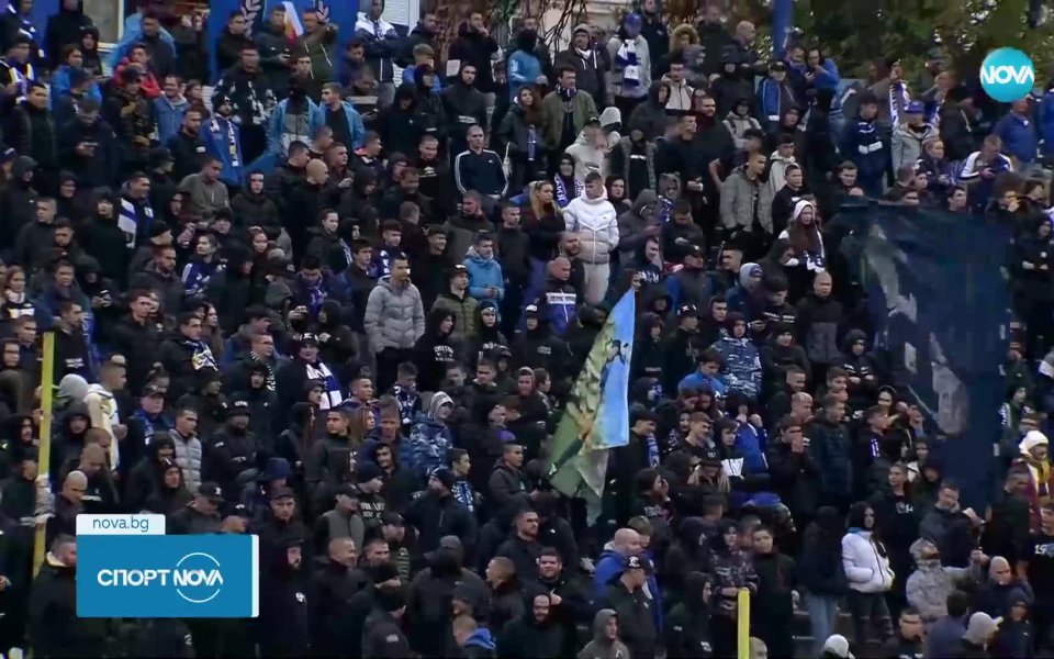 Шефовете на Левски поканиха НКП и "Левски на левскарите" на среща на