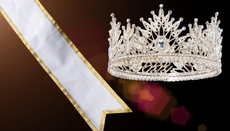 конкурс за красота - Мис Силикон НАЙ сред всичките си колежки! (СНИМКА)