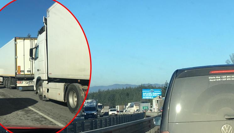 Тракия - ВНИМАНИЕ: Зверска катастрофа затвори АМ 