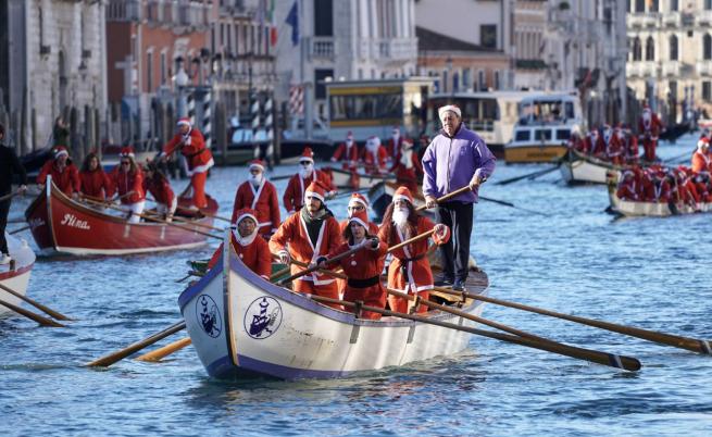 Венеция забранява големите туристически групи