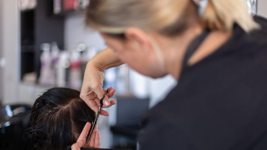 Шокиращи поскъпвания на фризьорските услуги: НАП отчете 291% скок в салон в Бургас