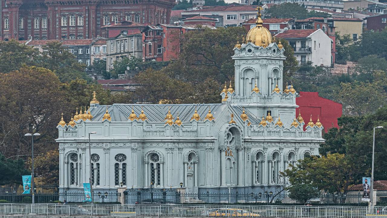  Желязната църква Свети Стефан в Цариград е била катедрала на Българската екзархия през 1898-1913 г.,  