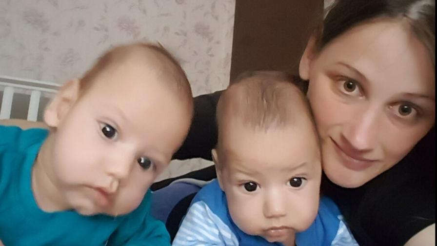 Зов за помощ: Млада майка на близнаци се нуждае от средства за лечение