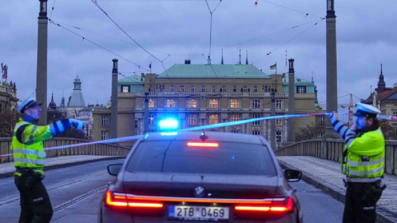 Карлов университет