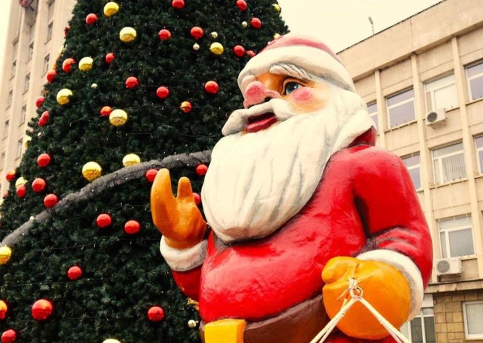 Снимка: Коледен дух и магия: Среща с Дядо Коледа в Габрово