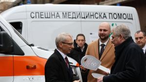 Премиерът акад Николай Денков връчи ключовете на пет високопроходими линейки