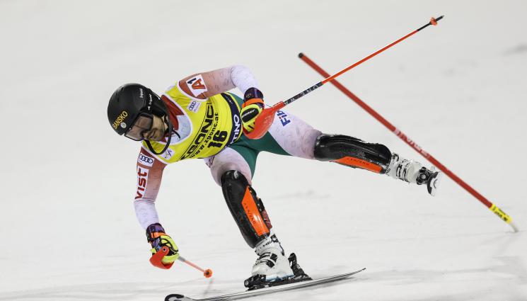 Алберт Попов - ЖАЛКО: Алберт не успя да устиска, завърши 11-и в жестоко състезание в Мадона ди Кампильо