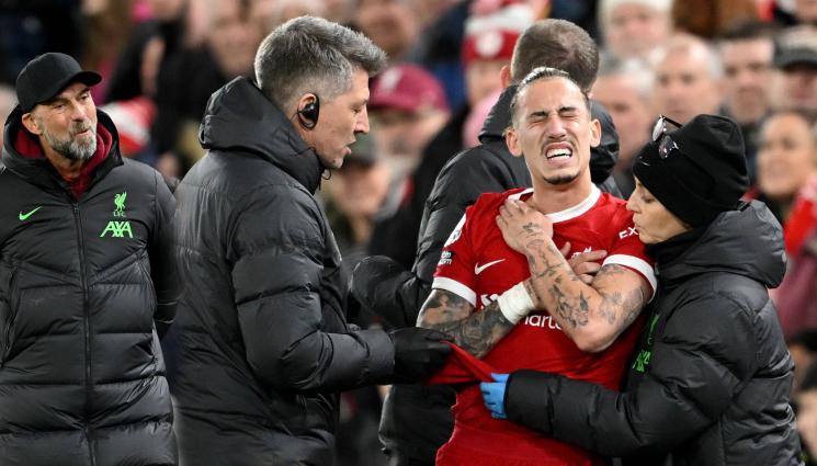 Клоп Цимикас - Памучна вата и магии за късмет: Юрген Клоп вика на помощ свръхестествени сили