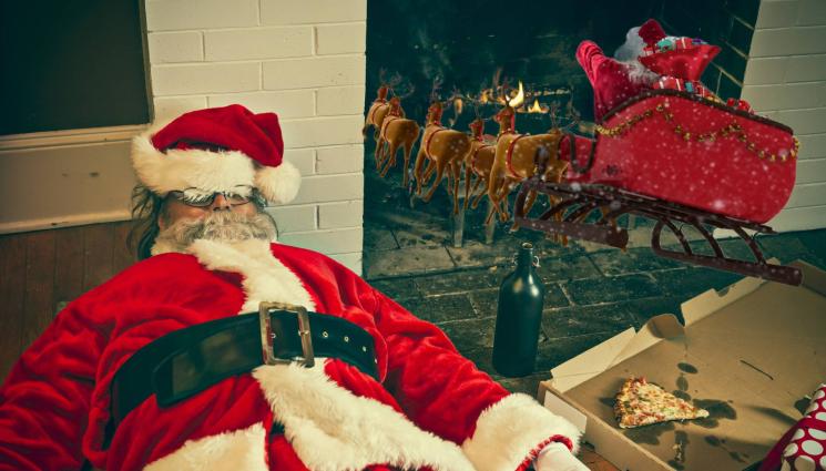 пиян дядо коледа - ЧУДО: Жегата стопи пияните!