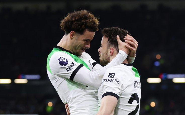 Ливърпул преодоля съпротивата на Бърнли и отново се качи на върха