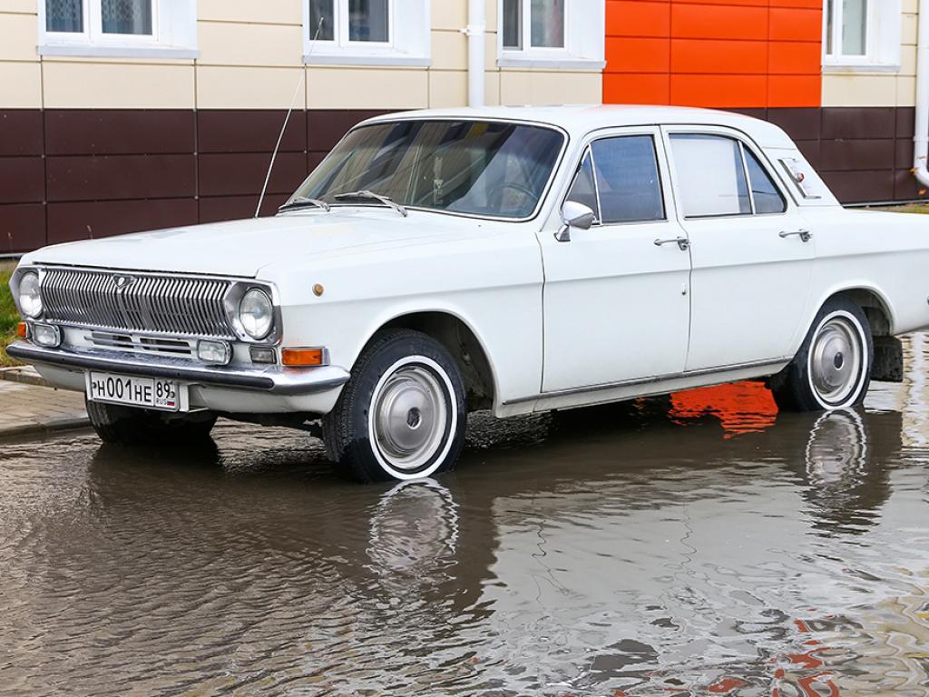 Легендарната Волга ГАЗ-24 беше символ на властта в Съветския съюз,