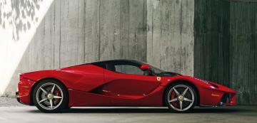 <p>Ferrari LaFerrari</p>