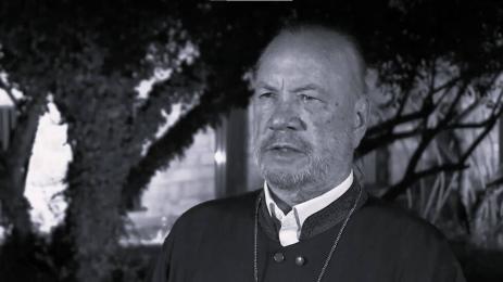 отец Боян Саръев