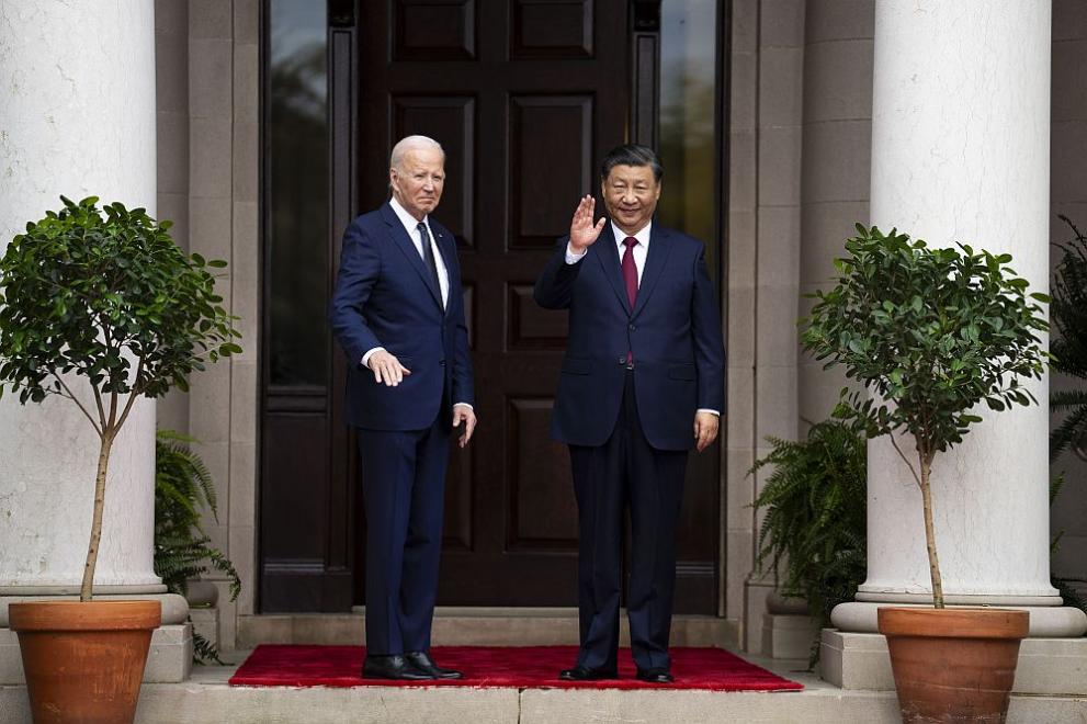 Лидерът на Китай Си Цзинпин и президентът на САЩ Джо