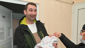 Първото бебе на Монтана се роди в 10 00 часа в