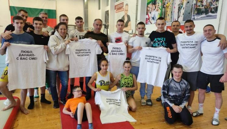 гимнастика - Националите по спортна гимнастика се включиха в кампанията
