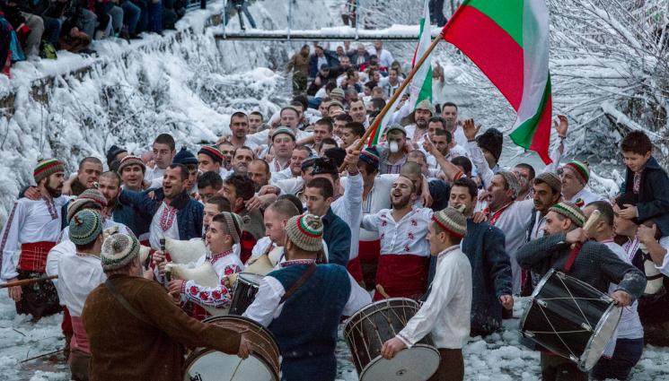 Йордановден - 450 000 именици черпят тази седмица!