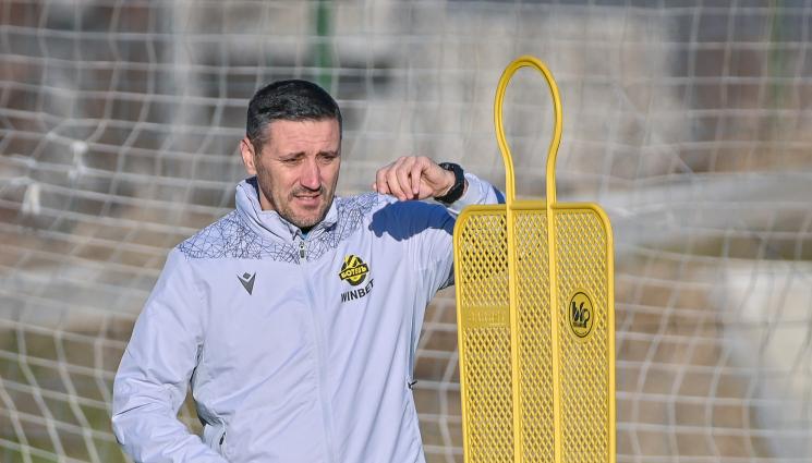 Керкез Ботев Пловдив подготовка Коматево - СТРАННОСТИ НА КОЛЕЖА: Керкез преговаря за нов договор, но не изключи да си тръгне