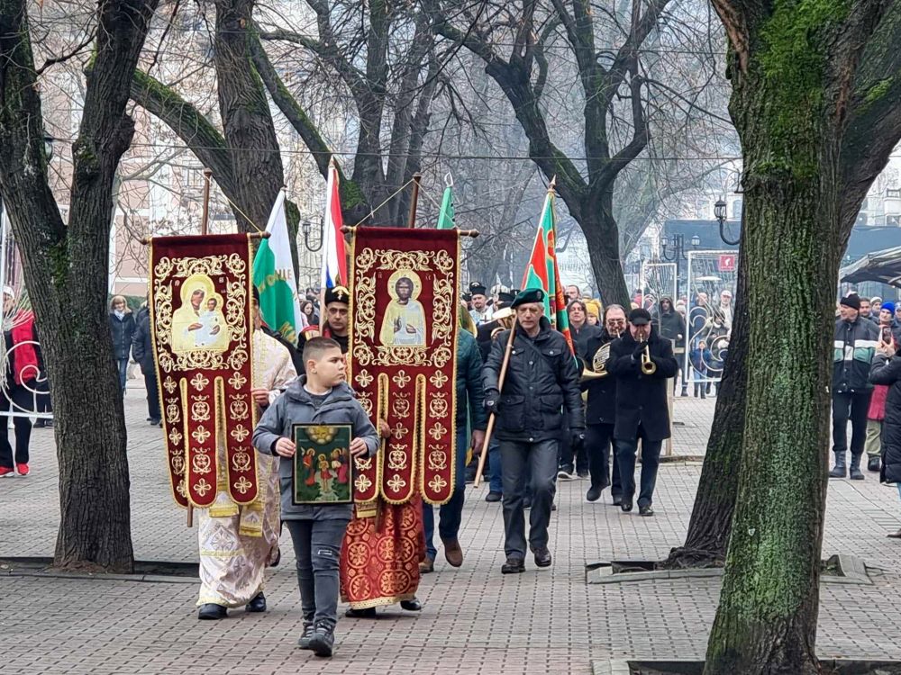 По традиция празникът Богоявление в Кюстендил започна с литийно шествие