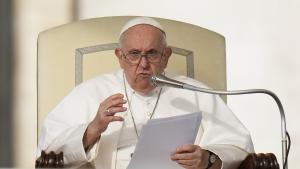 Папа Франциск заяви днес че безразборните удари по цивилни граждани
