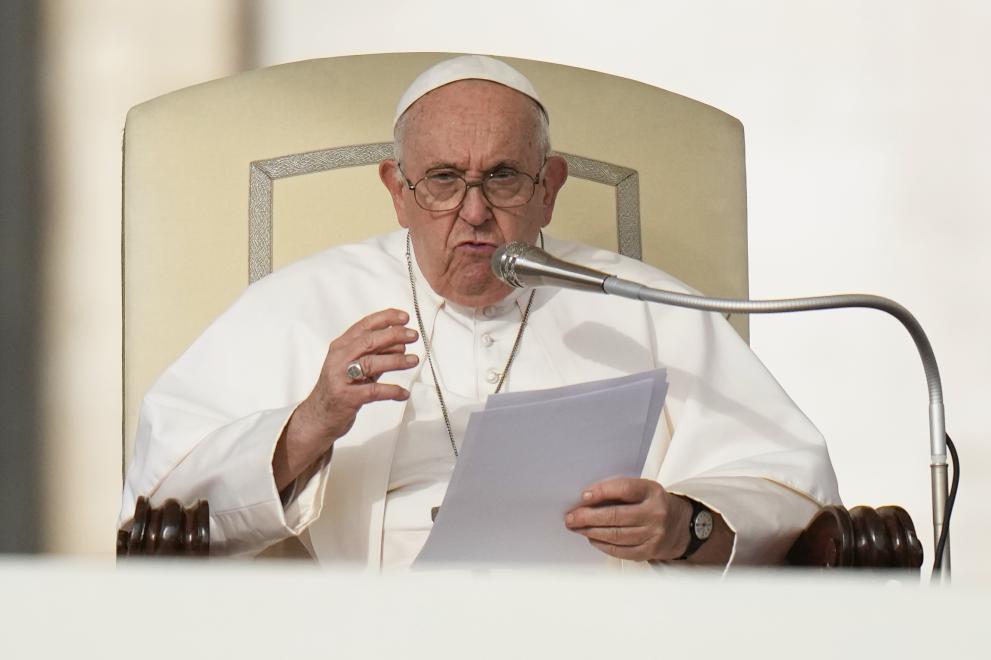 Папа Франциск заяви днес, че безразборните удари по цивилни граждани