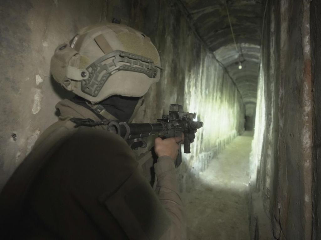 Израелските военни заявиха че са открили и унищожили стратегически тунел
