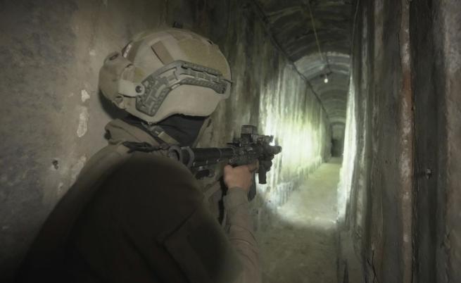 Милиони в брой в тунел, Израел обеща: Жив или мъртъв