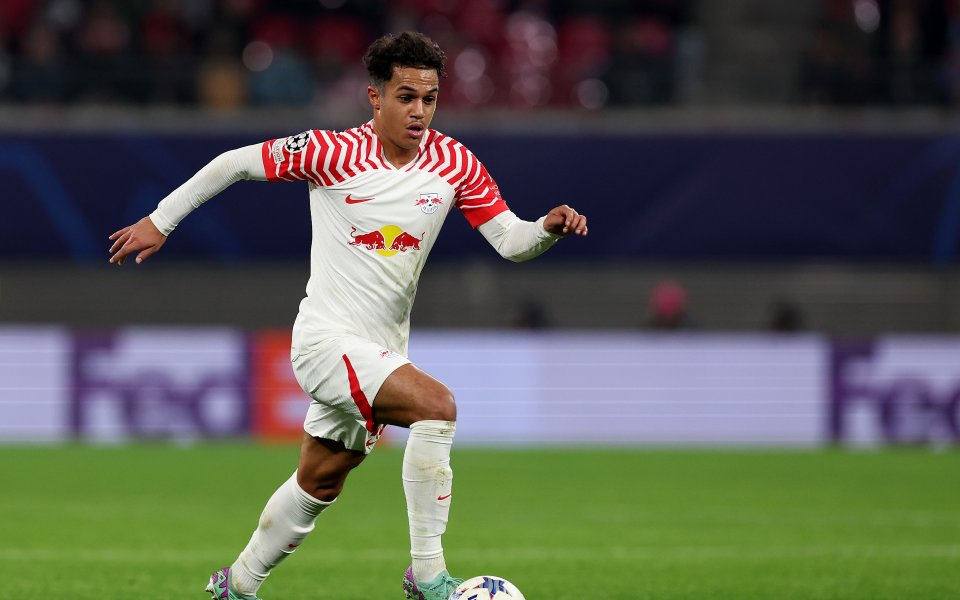 Халфът Фабио Карвальо бе преотстъпен от елитния английски футболен клуб