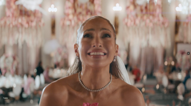 Jennifer Lopez се омъжва отново и отново в "Can't Get Enough"