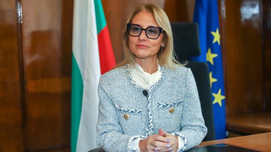 Министър Стойчева: С близо 300 млн. лв. насърчаваме връзката наука-бизнес през 2024 г.