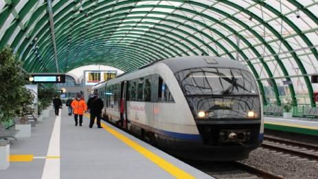 влак Румъния