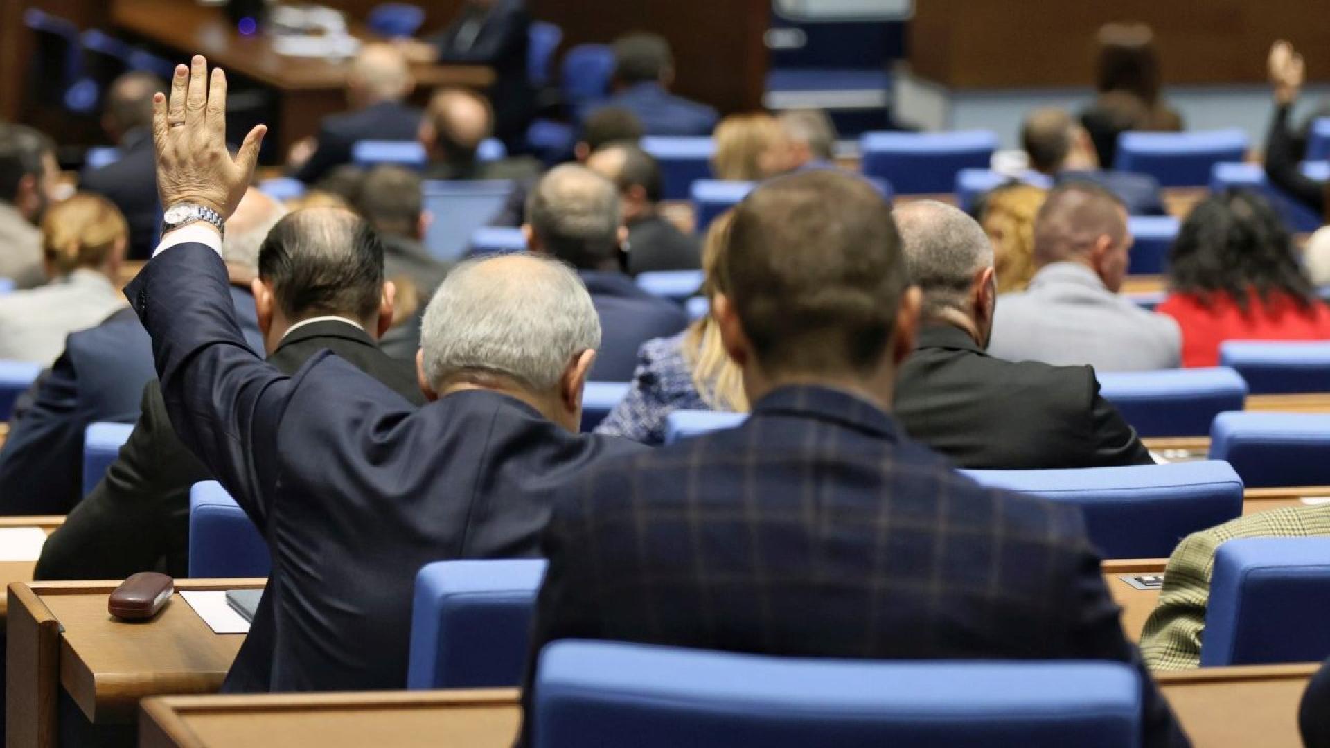 На първо четене парламентът прие промени в Закона за чужденците