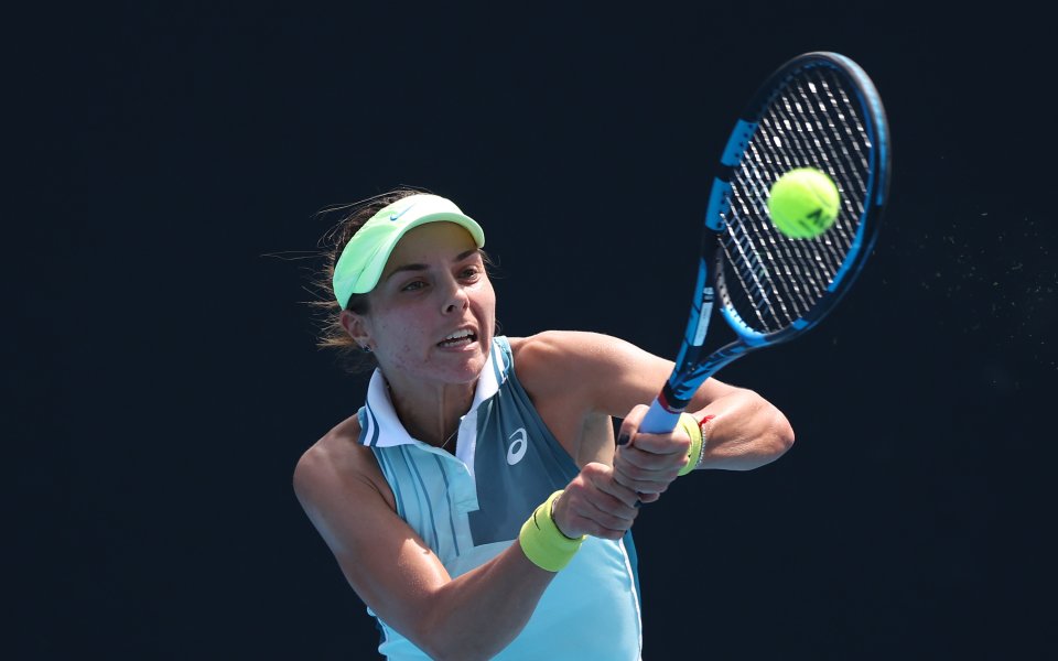 Първата ракета на България при жените - Виктория Томова, играе