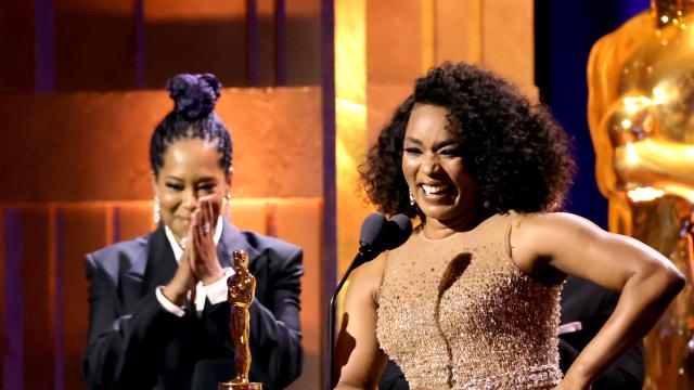 Коя е носителката на почетен „Оскар“ Анджела Басет (ВИДЕО/СНИМКИ)