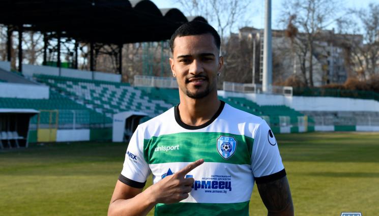 Жуниор Черно море - Бразилски пътешественик: Черно море подписа с централен нападател на Манама